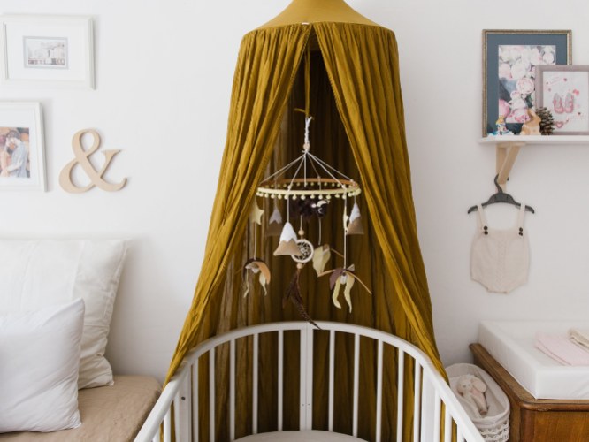 Ciel de lit bébé – Déco Chambre Bébé
